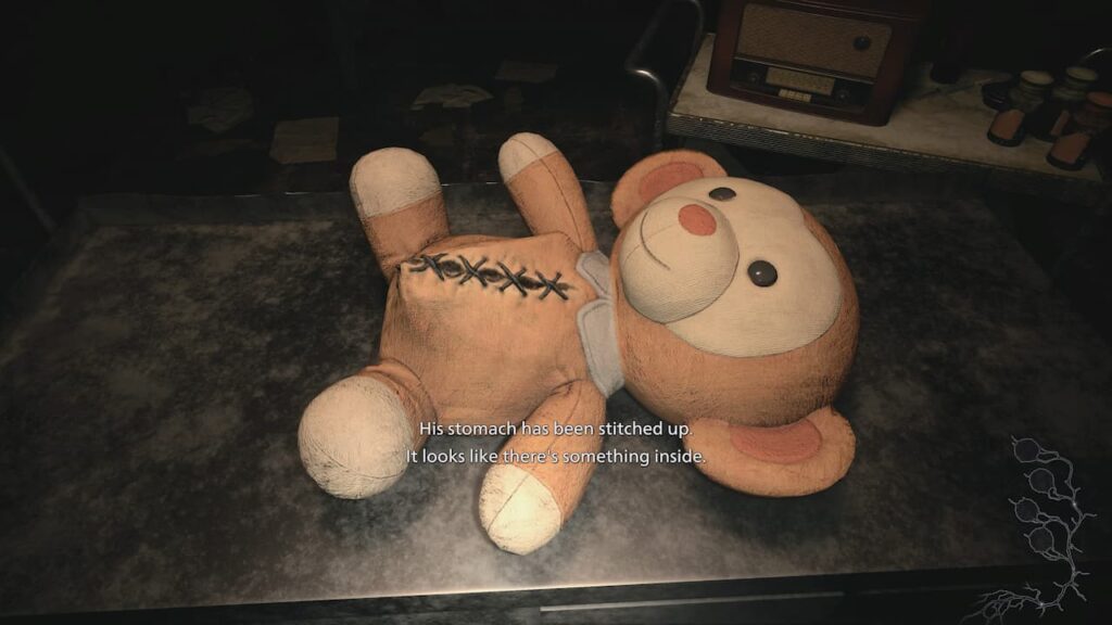 Jak rozciąć misia w warsztacie w Resident Evil Village: Shadows of Rose Resident-Evil-Village_20221024181238